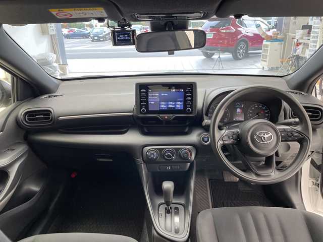 トヨタ ヤリス X 愛知県 2020(令2)年 2.9万km スーパーホワイトⅡ トヨタセーフティセンス/純正ディズプレイオーディナビ/レーダークルーズコントロール/Bluetooth/バックカメラ/コーナーセンサー/オートマチックハイビーム/ドライブレコーダー/ETC/ステアリングスイッチ/スマートキー/プッシュスタート