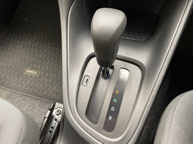 トヨタ ヤリス X 愛知県 2020(令2)年 2.9万km スーパーホワイトⅡ トヨタセーフティセンス/純正ディズプレイオーディナビ/レーダークルーズコントロール/Bluetooth/バックカメラ/コーナーセンサー/オートマチックハイビーム/ドライブレコーダー/ETC/ステアリングスイッチ/スマートキー/プッシュスタート