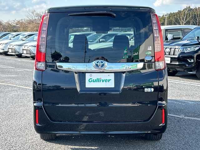 トヨタ ノア ハイブリッド X ディライトプラス 千葉県 2015(平27)年 9.9万km ブラック ナビNSZT-Y64T　リアフリップダウンモニター　バックカメラ　ビルトインETC　両側パワースライドドア　TRC　オートライト　HID　スマートキー　プッシュスタート　純正15インチアルミホイール