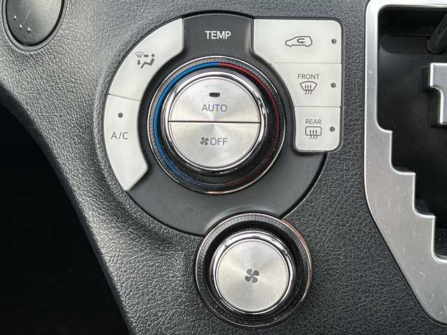 トヨタ シエンタ ハイブリッド ファンベースG 茨城県 2019(平31)年 4.7万km ヴィンテージブラウンパールクリスタルシャイン 社外メモリナビ/(地デジTV・CD・DVD・BT・ラジオ再生)/両側パワースライドドア/プリクラッシュセーフティ/コーナーセンサー/バックカメラ/ビルトインETC/オートライト/LEDヘッドライト/社外15inアルミホイール/フロアマット/スマートキー/スペアキー/取扱説明書