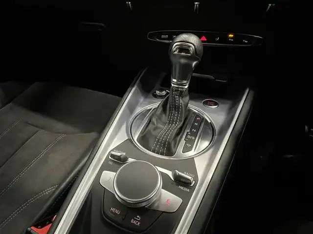 アウディ ＴＴクーペ 2．0TFSI クワトロ SラインP 群馬県 2018(平30)年 4.9万km 白 Sラインパッケージ/マトリクスLED/バーチャルコックピット/黒ハーフレザーシート /純正ナビ/バックカメラ/パワーシート /スマートキー/18インチAW