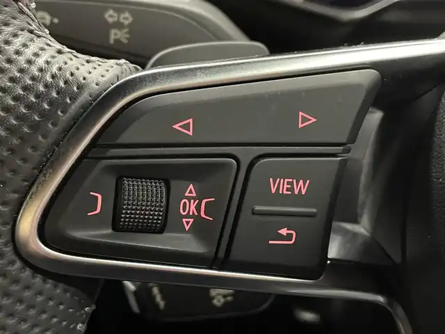 アウディ ＴＴクーペ 2．0TFSI クワトロ SラインP 群馬県 2018(平30)年 4.9万km 白 Sラインパッケージ/マトリクスLED/バーチャルコックピット/黒ハーフレザーシート /純正ナビ/バックカメラ/パワーシート /スマートキー/18インチAW