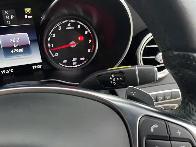 メルセデス・ベンツ ＧＬＣ２５０ 東京都 2017(平29)年 4.8万km 赤 HUD /レーダーセーフティパッケージ /360°ビューカメラ /純正HDDナビ /LEDヘッドライト /ハーフレザーシート /シートヒーター /エアサスペンション /キーレスゴー /パワーバックドア /パークトロニック /ETC2.0