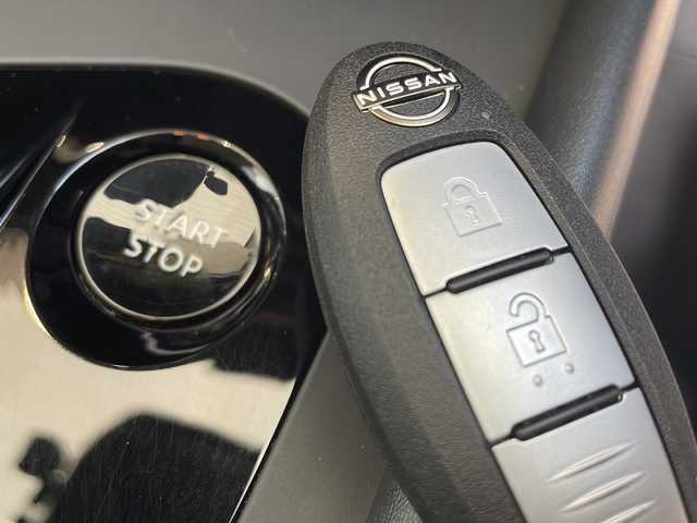 日産 ノート X 愛知県 2022(令4)年 4.6万km スーパーブラック プロパイロット/衝突軽減システム/純正9型ディスプレイオーディオ　ナビあり/三眼LEDヘッドライト/全方位カメラ/レーダークルーズコントロール/フルセグ/Bluetooth/バックカメラ/コーナーセンサー/ETC2.0/インテリジェントミラー/オートマチックハイビーム/置くだけ充電機/ドライブレコーダー/ステアリングスイッチ/スマートキー/プッシュスタート
