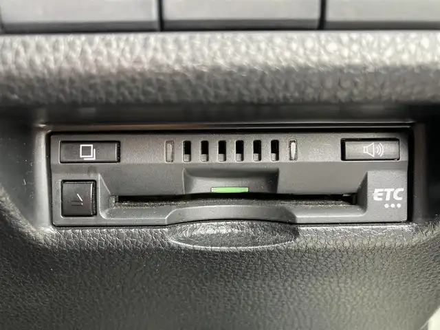 トヨタ ＲＡＶ４ G 島根県 2020(令2)年 7.2万km ホワイトパールクリスタルシャイン ディーラーOPナビ(CD/DVD/BT/フルセグ)/パノラマルーフ /TRDエアロ(F/S/R)/トヨタセーフティーセンス/ ・プリクラッシュセーフティー/ ・レーントレーシングアシスト/ ・ブラインドスポットモニター/ ・リヤクロストラフィックアラート/ ・パーキングサポートブレーキ/ ・ロードサインアシスト/ ・レーダークルーズコントロール/ ・オートハイビーム/運転席パワーシート/前席シートヒーター /オートライト/ビルトインETC/パワーバックドア/電動パーキングブレーキ/ブレーキホールド/取扱説明書/保証書
