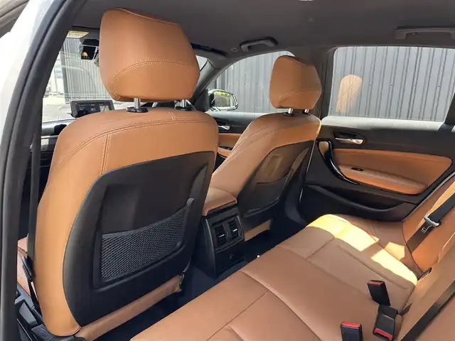 ＢＭＷ １１８ｄ Mスポーツ エディションシャドー 福島県 2017(平29)年 6万km アルピンホワイトⅢ 純正ナビ(CD/DVD/BT/USB)/バックカメラ/ミラー一体型ETC/ブラウンレザーシート/シートヒーター/アダプティブクルーズコントロール/ステアリングスイッチ/純正18AW/ドライブレコーダー/コンフォートアクセス/コーナーセンサー/インテリジェントセーフティ/レーンアシスト/LEDヘッドライト/純正フロアマット/取扱説明書/保証書/スペアキー