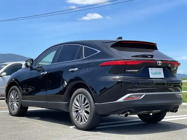 トヨタ ハリアー Z レザーパッケージ 佐賀県 2020(令2)年 2.7万km ブラック ワンオーナー/12.3インチディスプレイオーディオ/・ナビ/AM/FM/USB/BT/Miracast/AUX/・フルセグTV/・バックカメラ/JBLサウンドシステム/デジタルインナーミラー/ブラインドスポットモニター/黒革シート/前席エアーシート/シートヒーター/前席パワーシート(運転席メモリー付き)/ハンドルヒーター/パワーバックドア/ETC2.0/HUD/電動パーキングブレーキ/オートホールド機能/LEDヘッドライト/スマートキー×2/純正フロアマット/新車保証書/取扱説明書/トヨタセーフティーセンス/・プリクラッシュセーフティー/・レーントレーシングアシスト/・レーンディパーチャーアラート/・レーダークルーズコントロール