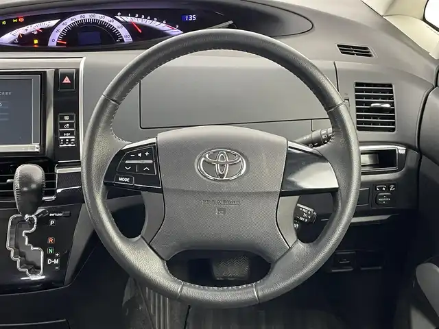 トヨタ エスティマ アエラス 埼玉県 2013(平25)年 7万km ホワイトパールクリスタルシャイン 純正８インチナビ　フリップダウンモニター　バックカメラ　両側パワースライドドア　ビルトインＥＴＣ　クルーズコントロール　ステアリングスイッチ　純正アルミ　ＬＥＤライト　スマートキー　地デジフルセグＴＶ