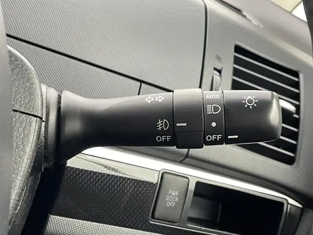 トヨタ エスティマ アエラス 埼玉県 2013(平25)年 7万km ホワイトパールクリスタルシャイン 純正８インチナビ　フリップダウンモニター　バックカメラ　両側パワースライドドア　ビルトインＥＴＣ　クルーズコントロール　ステアリングスイッチ　純正アルミ　ＬＥＤライト　スマートキー　地デジフルセグＴＶ