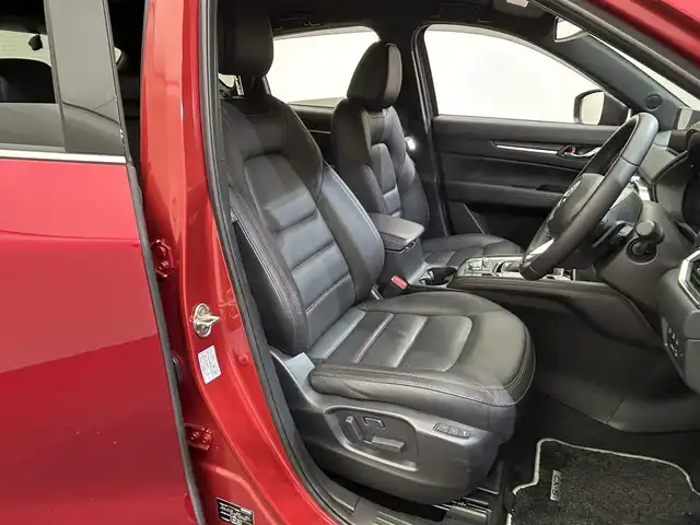 マツダ ＣＸ－５ XD スポーツアピアランス 愛媛県 2022(令4)年 1.8万km ソウルレッドクリスタルM 10.25インチ純正ナビ/フルセグTV/全方位カメラ/ETC/ドライブレコーダー/スマートブレーキサポート/レーダークルーズコントロール/クルージングトラフィックサポート/アドバンストスマートシティブレーキサポート/後退時スマートシティブレーキサポート/誤発信抑制制御/ブラインドスポットモニタリング/車線逸脱警報システム/レーンキープアシストシステム/前後パーキングセンサー/ドライバーアテンションアラート/ハンズフリーパワーバックドア/アダプティブLEDヘッドライト/オートライト/禁煙車