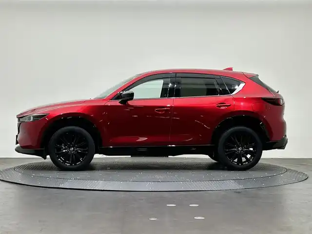 マツダ ＣＸ－５ XD スポーツアピアランス 愛媛県 2022(令4)年 1.8万km ソウルレッドクリスタルM 10.25インチ純正ナビ/フルセグTV/全方位カメラ/ETC/ドライブレコーダー/スマートブレーキサポート/レーダークルーズコントロール/クルージングトラフィックサポート/アドバンストスマートシティブレーキサポート/後退時スマートシティブレーキサポート/誤発信抑制制御/ブラインドスポットモニタリング/車線逸脱警報システム/レーンキープアシストシステム/前後パーキングセンサー/ドライバーアテンションアラート/ハンズフリーパワーバックドア/アダプティブLEDヘッドライト/オートライト/禁煙車