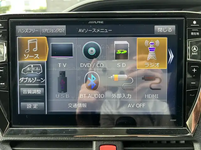 トヨタ ノア Si 新潟県 2016(平28)年 10.5万km ブラック ワンオーナー/メモリナビ/バックカメラ/アイドリングストップ/ドアバイザー/両側パワースライドドア/プッシュスタート/ETC/ウィンカーミラー/純正フロアマット
