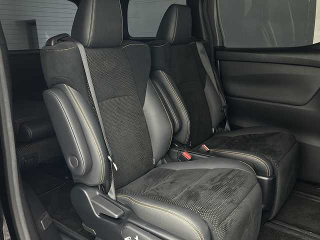 トヨタ ヴェルファイア ゴールデンアイズⅡ 宮城県 2021(令3)年 4.7万km ブラック ツインムーンルーフ/Toyota Safety Sense/・プリクラッシュセーフティ/・レーントレーシングアシスト/・レーダークルーズコントロール/・オートマチックハイビーム/純正10型DAナビ/・BT.USB.Miracast/フルセグTV/バックカメラ/ハーフレザーシート/両側パワースライドドア/電動リアゲート/三眼LEDヘッドライト　　/LEDフォグランプ/シーケンシャルランプ/社外ドライブレコーダー（FR）/ステアリングスイッチ/横滑り防止装置/オットマン/プッシュスタート/スマートキー/純正18inAW/社外フロアマット/ロールサンシェード
