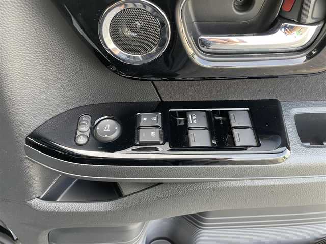 ホンダ Ｎ ＢＯＸ カスタム L ターボ 千葉県 2021(令3)年 0.5万km クリスタルブラックパール ホンダセンシング/・衝突軽減ブレーキ/・レーンキープアシスト/・標識認識機能/・アダプティブクルーズコントロール/純正ディスプレイオーディオ【WX-211C】/バックカメラ/両後パワースライドドア/ハーフレザーシート/前席シートヒーター/スマートキー/純正LEDヘッドライト/フォグランプ/純正15インチアルミホイール/パドルシフト/本革巻きステアリング/ヘッドライトレベライザー/ETC