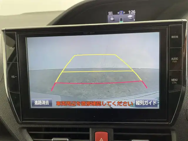 トヨタ エスクァイア ハイブリッド Gi ブラックテーラード 群馬県 2016(平28)年 6万km ホワイトパールクリスタルシャイン フリップダウンモニター　純正１０インチナビ　バックカメラ　両側パワースライドドア　ＬＥＤライト　ＡＨＢ　シートヒーター　純正１５インチＡＷ　ステアリングリモコン　ＥＴＣ　スマートキー　禁煙車