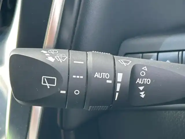 トヨタ アルファードハイブリット エグゼクティブ ラウンジ S 岡山県 2019(平31)年 5.9万km ブラック 登録時走行距離58391km/純正10.5インチナビ/フルセグTV/(AM.FM.TV.CD.DVD.BT)/全方位カメラ/ETC2.0/BSM/後席フリップダウン/JBLプレミアムサウンド/サンルーフ/置くだけ充電/衝突軽減ブレーキ/両側パワースライドドア/レーンキープアシスト/クルーズコントロール/横滑り防止装置/オートマチックハイビーム/アイドリングストップ/カーテンエアバック/シートヒーター(D+N席)/エアシート(D+N席)/17インチ純正AW/プッシュスタート/ステアリングヒーター/ブラインドスポットモニター/コーナーセンサー/電動リアゲート/パワーシート/LEDヘッドライト/USB入力端子/パーキングアシスト/HDMI