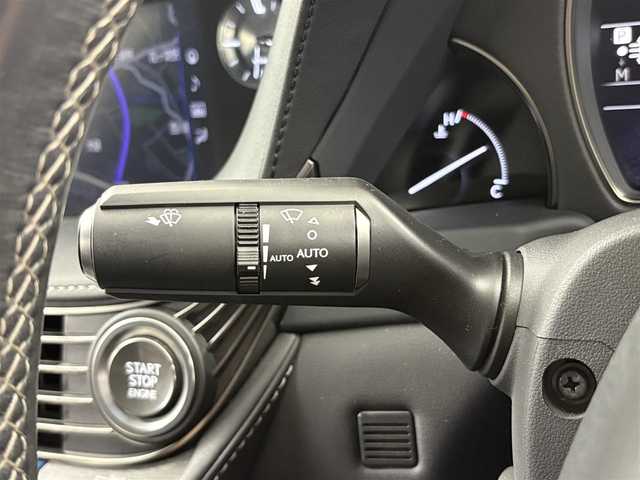 レクサス ＬＳ 500 Iパッケージ 埼玉県 2018(平30)年 5.1万km ソニッククォーツ 12．3インチメモリナビ/（AM/FM/CD/DVD/BT/フルTV）/全方位カメラ/サンルーフ/レクサスセーフティセンス/・プリクラッシュセーフティ/・レーントレーシングアシスト/・レーダークルーズコントロール/・ロードサインアシスト/・パーキングサポートブレーキ/レザーシート/・シートヒーター/・エアシート/メモリ付きパワーシート/純正ドラレコ/純正アルミホイール/純正フロアマット/保証書/取扱説明書/スペア1本