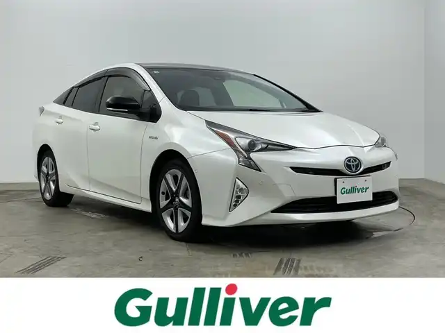 トヨタ プリウス Sセーフティプラス ツートーン 岡山県 2018(平30)年 6.8万km アティチュードブラックマイカ/ホワイトパールクリスタルシャイン 純正SDナビ/BT(NSZT-W66T)/バックカメラ/前後コーナーセンサー/ビルトインETC/スマートキー/プッシュスタート/パーキングアシスト/レーンアシストキープ/衝突軽減ブレーキ/追従クルーズコントロール/プリクラッシュセーフティシステム/踏み間違い防止機能/アイドリングストップ/LEDヘッドライト/LEDフォグランプ/純正17インチAW/オートエアコン/ISOFIX/ステアスイッチ/チルトステアリング/シートリフター/ウインカーミラー/ドアバイザー/フロアマット/新車保証書/取扱説明書