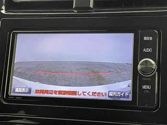 トヨタ プリウス Sセーフティプラス ツートーン 岡山県 2018(平30)年 6.8万km アティチュードブラックマイカ/ホワイトパールクリスタルシャイン 純正SDナビ/BT(NSZT-W66T)/バックカメラ/前後コーナーセンサー/ビルトインETC/スマートキー/プッシュスタート/パーキングアシスト/レーンアシストキープ/衝突軽減ブレーキ/追従クルーズコントロール/プリクラッシュセーフティシステム/踏み間違い防止機能/アイドリングストップ/LEDヘッドライト/LEDフォグランプ/純正17インチAW/オートエアコン/ISOFIX/ステアスイッチ/チルトステアリング/シートリフター/ウインカーミラー/ドアバイザー/フロアマット/新車保証書/取扱説明書