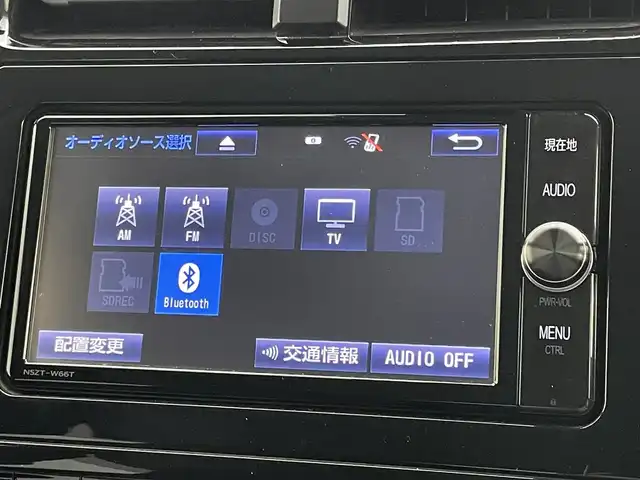 トヨタ プリウス Sセーフティプラス ツートーン 岡山県 2018(平30)年 6.8万km アティチュードブラックマイカ/ホワイトパールクリスタルシャイン 純正SDナビ/BT(NSZT-W66T)/バックカメラ/前後コーナーセンサー/ビルトインETC/スマートキー/プッシュスタート/パーキングアシスト/レーンアシストキープ/衝突軽減ブレーキ/追従クルーズコントロール/プリクラッシュセーフティシステム/踏み間違い防止機能/アイドリングストップ/LEDヘッドライト/LEDフォグランプ/純正17インチAW/オートエアコン/ISOFIX/ステアスイッチ/チルトステアリング/シートリフター/ウインカーミラー/ドアバイザー/フロアマット/新車保証書/取扱説明書
