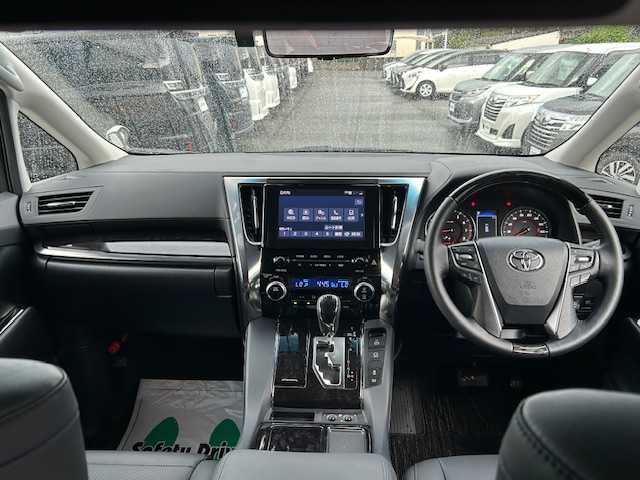 トヨタ アルファード S Cパッケージ 大阪府 2022(令4)年 1.3万km ホワイトパールクリスタルシャイン ダブルサンルーフ/純正フリップダウンモニター/純正10.5型ナビ/バックカメラ/フルtセグ/Bluetooth/DVDプレイヤー/デジタルインナーミラー/ブラインドスポットモニター/トヨタセーフティセンス/ドライブレコーダー/ブラックレザーシート/全席パワーシート/シートヒーター/ステアリング/シートベンチレーション/オットマンチェア/電動リアゲート/両側パワースライドドア/ワンオーナー/AC100V