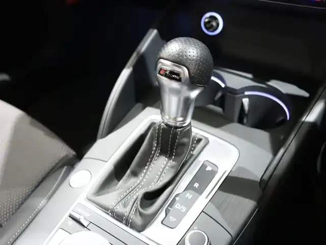 アウディ Ａ３ SB Sラインテクノリミテッド 静岡県 2018(平30)年 3.2万km ミトスブラックメタリック 375台限定車/アシスタンスパッケージ/・LKA/・ハイビームアシスト/純正ナビ/Apple CarPlay/マトリクスLED/純正ドラレコ前後/ACC/パドルシフト/バーチャルコックピット/ルーフレール