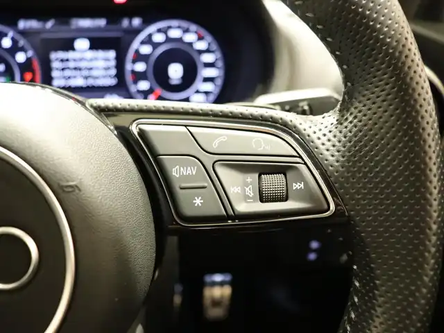 アウディ Ａ３ SB Sラインテクノリミテッド 静岡県 2018(平30)年 3.2万km ミトスブラックメタリック 375台限定車/アシスタンスパッケージ/・LKA/・ハイビームアシスト/純正ナビ/Apple CarPlay/マトリクスLED/純正ドラレコ前後/ACC/パドルシフト/バーチャルコックピット/ルーフレール