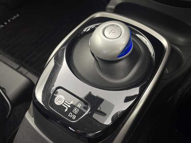 日産 ノート e－パワー X 栃木県 2016(平28)年 6.7万km ブリリアントホワイトパール 社外メモリーナビ/・AM/FM/CD/DVD/フルセグ/BT/iPod/USB/エマージェンシーブレーキ/車線逸脱警報/ETC/電動格納ミラー/純正マット/社外14インチアルミホイール