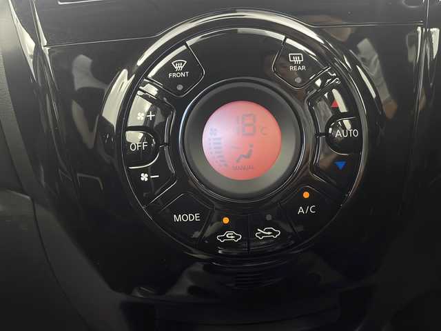 日産 ノート e－パワー X 栃木県 2016(平28)年 6.7万km ブリリアントホワイトパール 社外メモリーナビ/・AM/FM/CD/DVD/フルセグ/BT/iPod/USB/エマージェンシーブレーキ/車線逸脱警報/ETC/電動格納ミラー/純正マット/社外14インチアルミホイール