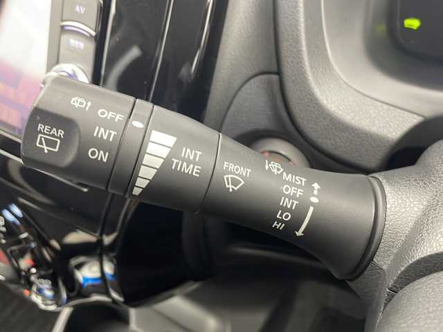 日産 ノート e－パワー X 栃木県 2016(平28)年 6.7万km ブリリアントホワイトパール 社外メモリーナビ/・AM/FM/CD/DVD/フルセグ/BT/iPod/USB/エマージェンシーブレーキ/車線逸脱警報/ETC/電動格納ミラー/純正マット/社外14インチアルミホイール