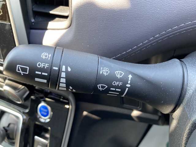 日産 セレナ e－パワー ハイウェイスター V 岐阜県 2022(令4)年 4.1万km ダイヤモンドブラック 登録時走行距離40496km/純正ナビ　/アラウンドビューモニター　/両側パワースライドドア　/バックカメラ　/ステアリングヒーター　/純正アルミホイール　/クルーズコントロール　/後席サンシェード　/ウィンカーミラー　/背面テーブル　/スマートキー/プッシュスタート/クルーズコントロール/前後コーナーセンサー/前方ドライブレコーダー/LEDヘッドライト/オートライト/フォグランプ/ビルトインＥＴＣ