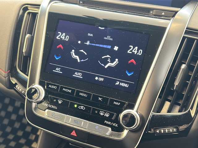 トヨタ クラウン ハイブリッド RS リミテッド 岐阜県 2020(令2)年 3.4万km ホワイトパールクリスタルシャイン 純正ナビゲーション/バックモニター/Bluetooth/フルセグ視聴/トヨタセーフティセンス/レーダークルーズコントロール/ブラインドスポットモニター/クリアランスソナー/ＬＥＤヘッドライト/オートライト/オートハイビーム/前席パワーシート/前席シートヒーター/ハーフレザーシート/ドライブレコーダー/プッシュスタート/スマートキー/スペアキーあり/ＵＳＢポート
