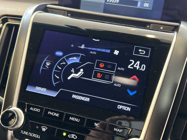 トヨタ クラウン ハイブリッド RS リミテッド 岐阜県 2020(令2)年 3.4万km ホワイトパールクリスタルシャイン 純正ナビゲーション/バックモニター/Bluetooth/フルセグ視聴/トヨタセーフティセンス/レーダークルーズコントロール/ブラインドスポットモニター/クリアランスソナー/ＬＥＤヘッドライト/オートライト/オートハイビーム/前席パワーシート/前席シートヒーター/ハーフレザーシート/ドライブレコーダー/プッシュスタート/スマートキー/スペアキーあり/ＵＳＢポート