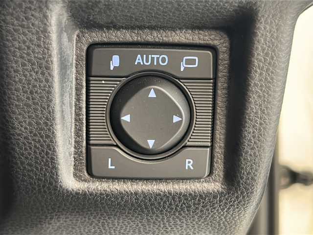 トヨタ クラウン ハイブリッド RS リミテッド 岐阜県 2020(令2)年 3.4万km ホワイトパールクリスタルシャイン 純正ナビゲーション/バックモニター/Bluetooth/フルセグ視聴/トヨタセーフティセンス/レーダークルーズコントロール/ブラインドスポットモニター/クリアランスソナー/ＬＥＤヘッドライト/オートライト/オートハイビーム/前席パワーシート/前席シートヒーター/ハーフレザーシート/ドライブレコーダー/プッシュスタート/スマートキー/スペアキーあり/ＵＳＢポート