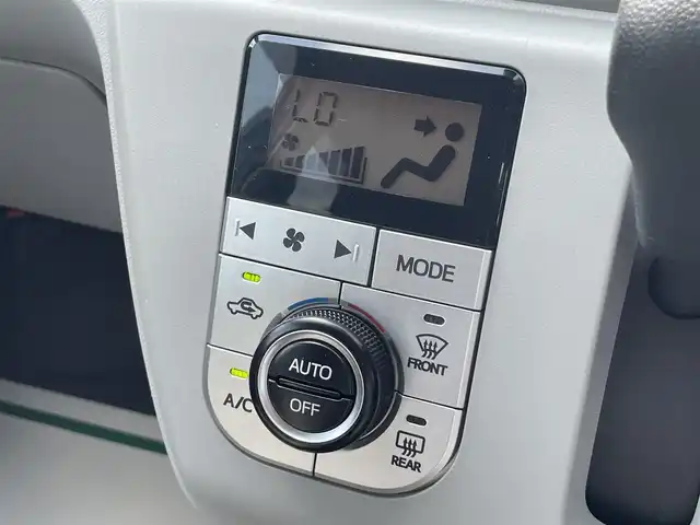 ダイハツ ミラ イース G SAⅢ 茨城県 2017(平29)年 7.7万km パールホワイトⅢ 純正８インチメモリナビ/ダイヤトーンサウンド/（AM・FM・SD・CD・DVD・ipod・USB・TV・BT・AUX）/前席シートヒーター/アイドリングストップ/前後コーナーセンサー/衝突回避支援ブレーキ機能/ETC/バックカメラ/LEDライト/オートライト/オートハイビーム/純正フロアマット/純正14インチアルミホイール