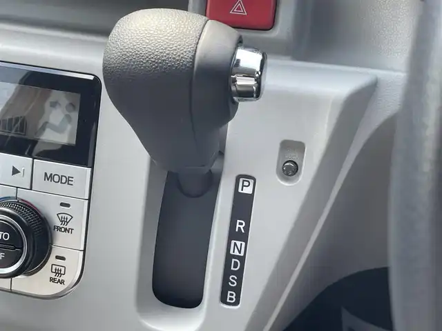 ダイハツ ミラ イース G SAⅢ 茨城県 2017(平29)年 7.7万km パールホワイトⅢ 純正８インチメモリナビ/ダイヤトーンサウンド/（AM・FM・SD・CD・DVD・ipod・USB・TV・BT・AUX）/前席シートヒーター/アイドリングストップ/前後コーナーセンサー/衝突回避支援ブレーキ機能/ETC/バックカメラ/LEDライト/オートライト/オートハイビーム/純正フロアマット/純正14インチアルミホイール