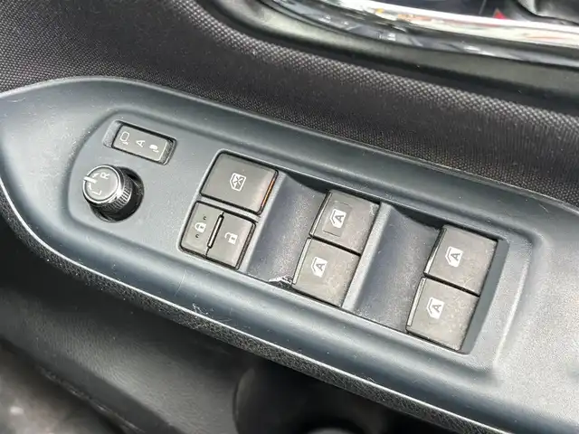 トヨタ ヴォクシー ZS 煌 宮城県 2016(平28)年 7.5万km ホワイトパールクリスタルシャイン 登録時走行距離74578km/純正SDナビ/フルセグTV/CD/DVD/Bluetooth/トヨタセーフティセンス/オートハイビーム/レーンディパーチャーアラート/フリップダウンモニター/両側パワースライド/プッシュスタート/スマートキー/革巻きステアリング/バックカメラ/ビルトインETC/ステアリングリモコン/サンシェード/横滑り防止/LEDヘッドライト/アイドリングストップ/サンシェード/ドアバイザー