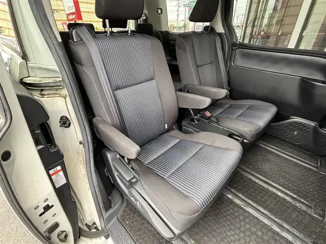 トヨタ ヴォクシー ZS 煌 宮城県 2016(平28)年 7.5万km ホワイトパールクリスタルシャイン 登録時走行距離74578km/純正SDナビ/フルセグTV/CD/DVD/Bluetooth/トヨタセーフティセンス/オートハイビーム/レーンディパーチャーアラート/フリップダウンモニター/両側パワースライド/プッシュスタート/スマートキー/革巻きステアリング/バックカメラ/ビルトインETC/ステアリングリモコン/サンシェード/横滑り防止/LEDヘッドライト/アイドリングストップ/サンシェード/ドアバイザー