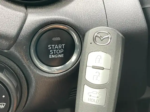 マツダ ロードスター S 静岡県 2018(平30)年 2.7万km スノーフレイクホワイトパールマイカ i-ACTIVSENSE/純正オーディオ/　AM FM CD USB AUX/LEDオートヘッドランプ/革巻きステアリング/ステアリングスイッチ/リアクリアランスソナー/ブラインドスポットモニター/純正16インチアルミホイール/スマートキー2本/ワンオーナー/6速MT