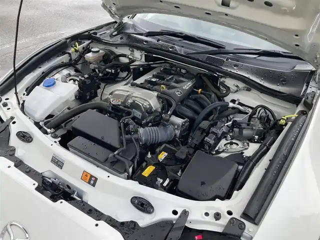 マツダ ロードスター S 静岡県 2018(平30)年 2.7万km スノーフレイクホワイトパールマイカ i-ACTIVSENSE/純正オーディオ/　AM FM CD USB AUX/LEDオートヘッドランプ/革巻きステアリング/ステアリングスイッチ/リアクリアランスソナー/ブラインドスポットモニター/純正16インチアルミホイール/スマートキー2本/ワンオーナー/6速MT