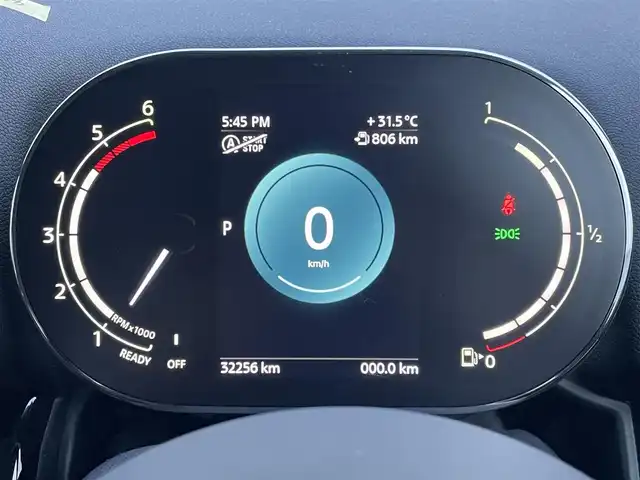 ＭＩＮＩ ＢＭＷ ミニ クロスオーバー クーパー D 東京都 2022(令4)年 3.3万km 黒 純正ディスプレイオーディオ/AppleCarplay/Bluetooth接続/USB接続/ミラー一体型ETC2.0/純正ドライブレコーダー/バックモニター/クルーズコントロール/ハーフレザーシート/シートヒーター/ルーフレール/インテリジェントセーフティ/純正18インチアルミホイール/オートライト/純正LEDヘッドライト/サイドエアバック/カーテンエアバック