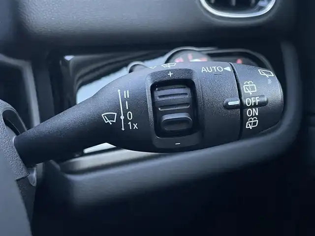 ＭＩＮＩ ＢＭＷ ミニ クロスオーバー クーパー D 東京都 2022(令4)年 3.3万km 黒 純正ディスプレイオーディオ/AppleCarplay/Bluetooth接続/USB接続/ミラー一体型ETC2.0/純正ドライブレコーダー/バックモニター/クルーズコントロール/ハーフレザーシート/シートヒーター/ルーフレール/インテリジェントセーフティ/純正18インチアルミホイール/オートライト/純正LEDヘッドライト/サイドエアバック/カーテンエアバック