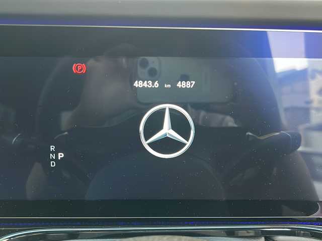 メルセデス・ベンツ ゲレンデヴァーゲン Ｇ４００ｄ AMGライン 東京都 2023(令5)年 0.5万km パール ワンオーナー/レーダーセーフティパッケージ/・アクティブブレーキ/・PRE-SAFE/・PRE-SAFEサウンド/・アクティブレーンキーピングアシスト/・ブラインドスポットアシスト/・アクティブディスタンスアシストディストロニック/・衝突警告システム/・トラフィックサインアシスト/ラグジュアリーパッケージ/・ガラススライディングルーフ/・Burmesterサラウンドシステム/Gマネファクトゥーアプログラムプラス/・ナッパ革シート/・ベージュシートベルト/・シートヒータープラス（前席）/・シートベンチレーター（前席）/・リラクゼーション機能（前席）/・アクティブマルチコントロールシートバック（前席）/・ドライビングダイナミックシート（前席）/COMANDシステム/・12.3インチワイドディスプレイ/・12.3インチコックピッドディスプレイ/・HDDナビ/・地デジTV/・SDカードスロット/・USBメディアインターフェース/・タッチパッド/タッチコントロールボタン/・ETC2.0/マルチビームLEDヘッドランプ/ボディ同色背面タイヤカバーリング/スマートキー×2/取扱説明書/保証書