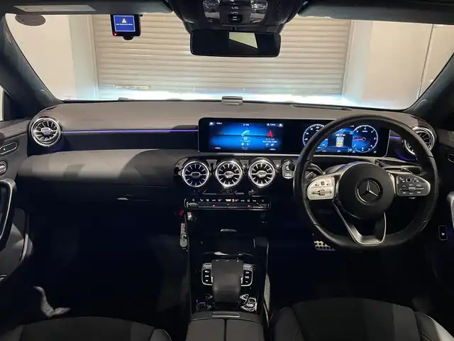 メルセデス・ベンツ ＣＬＡ２００ｄ AMGライン 静岡県 2019(令1)年 3.3万km マウンテングレー 衝突軽減ブレーキ　/半革　/ＡＣＣ　/３６０°カメラ　/ＳＲ　/ＨＵＤ　/ワイヤレス充電　/純正ナビＴＶ　/純正１８ＡＷ　/パドルシフト　/パワーシート／ヒーター／メモリ／マッサージ　/社外ドライブレコーダー