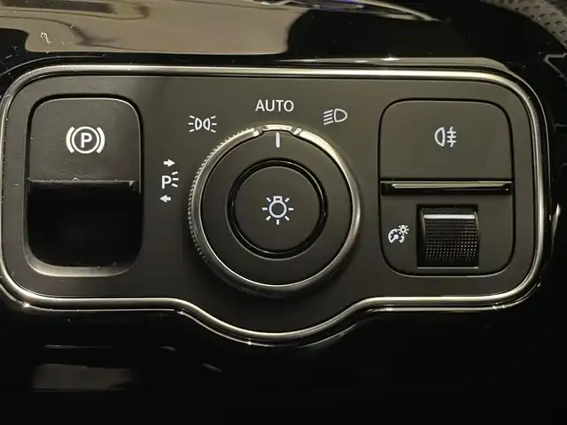 メルセデス・ベンツ ＣＬＡ２００ｄ AMGライン 静岡県 2019(令1)年 3.3万km マウンテングレー 衝突軽減ブレーキ　/半革　/ＡＣＣ　/３６０°カメラ　/ＳＲ　/ＨＵＤ　/ワイヤレス充電　/純正ナビＴＶ　/純正１８ＡＷ　/パドルシフト　/パワーシート／ヒーター／メモリ／マッサージ　/社外ドライブレコーダー