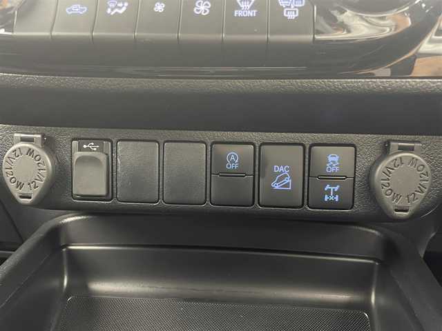 トヨタ ハイラックス Z GRスポーツ 茨城県 2023(令5)年 2.4万km アティチュードブラックマイカ 純正ディスプレイオーディオナビ/Bluetooth/radio/USB/Miracast/パノラミックビューモニター/前後ドラレコ/ETC/レーダークルーズコントロール/レーンディパーチャーアラート/プリクラッシュセーフティー/ロードサインアシスト/寒冷地仕様/・ウインドシールドデアイサー/・ヒーター付ドアミラー/・フロントヒーター/D席パワーシート/ディーゼルターボ４WD/アイドリングストップ/LEDヘッドライト/オートライト