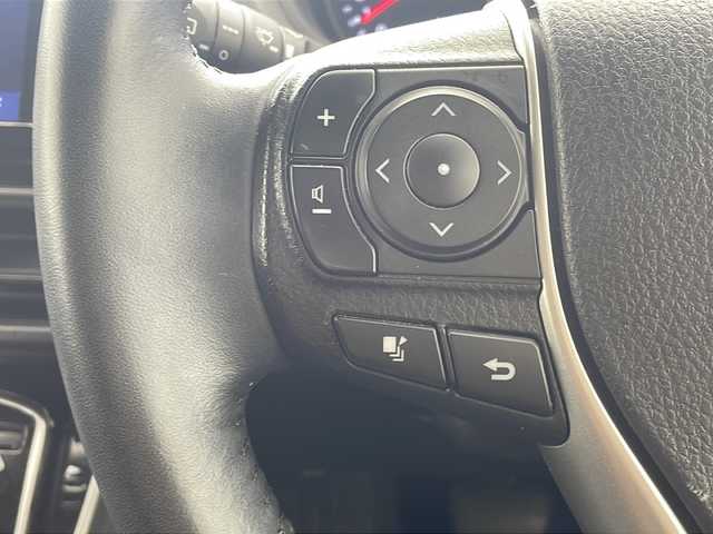 トヨタ ヴォクシー ZS 煌Ⅲ 沖縄県 2021(令3)年 4.9万km ホワイトパールクリスタルシャイン 純正9インチナビ（NSZT-Y68T）/　（BT/フルセグTV/CD/DVD）/バックカメラ/純正12インチフリップダウンモニター(V12T-R68C)/両側パワースライドドア/トヨタセーフティセンス/クルーズコントロール/衝突軽減ブレーキシステム/オートハイビーム/オートライト/LEDヘッドライト