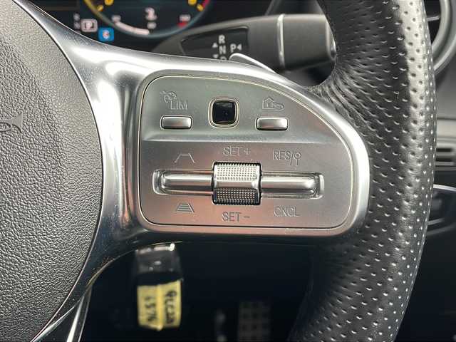 メルセデス・ベンツ ＧＬＣ２２０ d 4マチック AMGライン 長野県 2019(令1)年 3.8万km 青 ４WD/ガラスルーフ/ブラックレザーシート/純正メーカーナビ/バックカメラ/ETC/パワーバックドア/シートヒーター/純正19インチアルミ/冬タイヤ積込/コーナーセンサー/保証書・取説/スペアキー