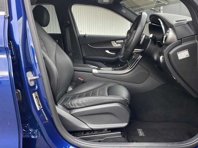 メルセデス・ベンツ ＧＬＣ２２０ d 4マチック AMGライン 長野県 2019(令1)年 3.8万km 青 ４WD/ガラスルーフ/ブラックレザーシート/純正メーカーナビ/バックカメラ/ETC/パワーバックドア/シートヒーター/純正19インチアルミ/冬タイヤ積込/コーナーセンサー/保証書・取説/スペアキー