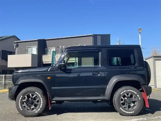 スズキ ジムニー シエラ JC 宮城県 2021(令3)年 3.1万km ブルーイッシュブラックパール3 ワンオーナー/クルーズコントロール追従なし/YOKOHAMA GEOLANDAR H/T ホワイトレター/　　　　純正アルミサマータイヤ(195/80R15)/背面タイヤ/デジタルインナーミラー一体型前後ドラレコ/カーオーディオユニットDEH-5600/(CD、BT、USB)/スペアキー×１/プッシュスタートボタン/シートヒーター/（運転席、助手席）/オートライト/ドアバイザー/電動格納ミラー/ヘッドライトウォッシャー/ディアルセンサーブレーキサポート/トランスファーレバー/プリクラッシュセーフティー/車線逸脱防止システム/フロア５MT/パートタイム４WD/ダウンヒルアシストコントロール/よこすべり防止切り替え